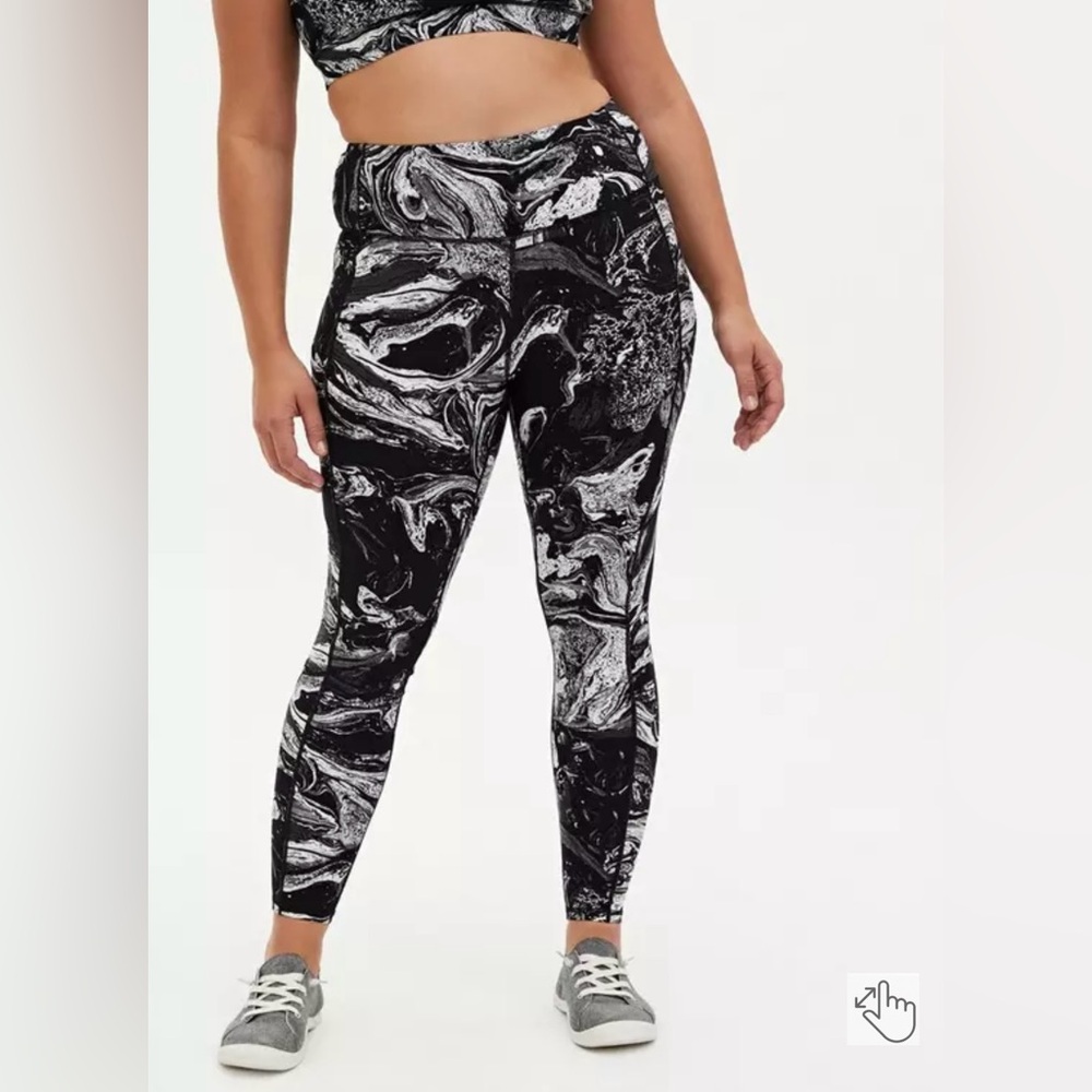 Torrid Black & White Marbled Leggings